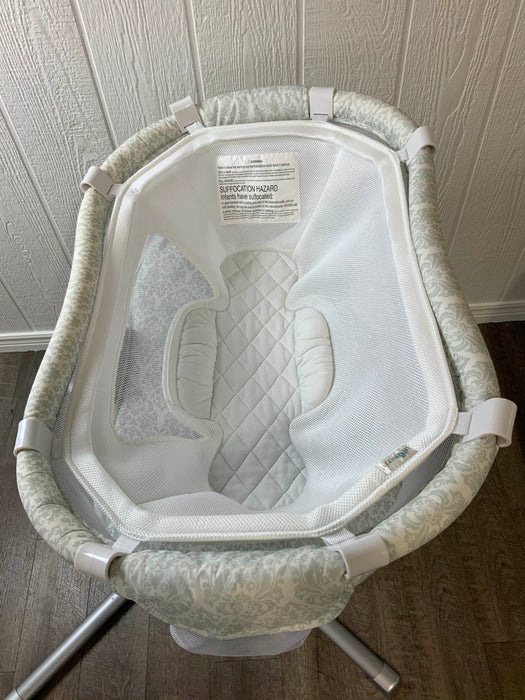 used Halo Bassinest Swivel Sleeper Luxe Plus Series