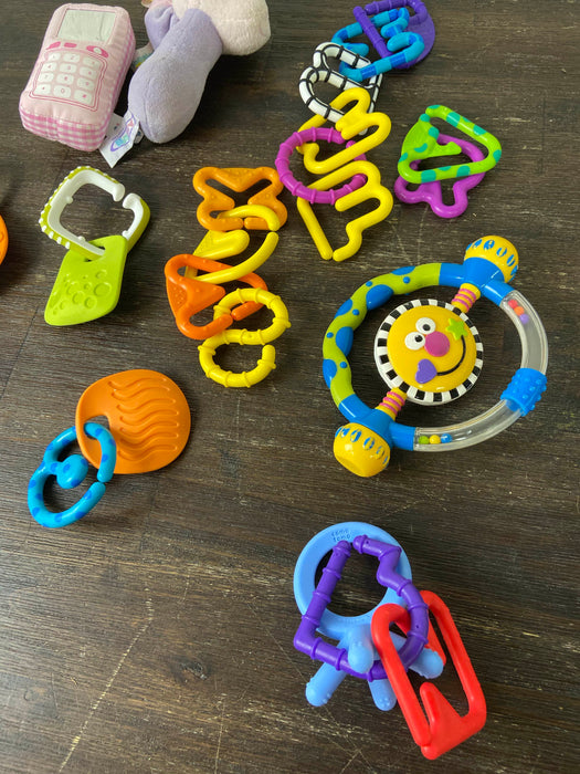 secondhand BUNDLE Grasping Toys