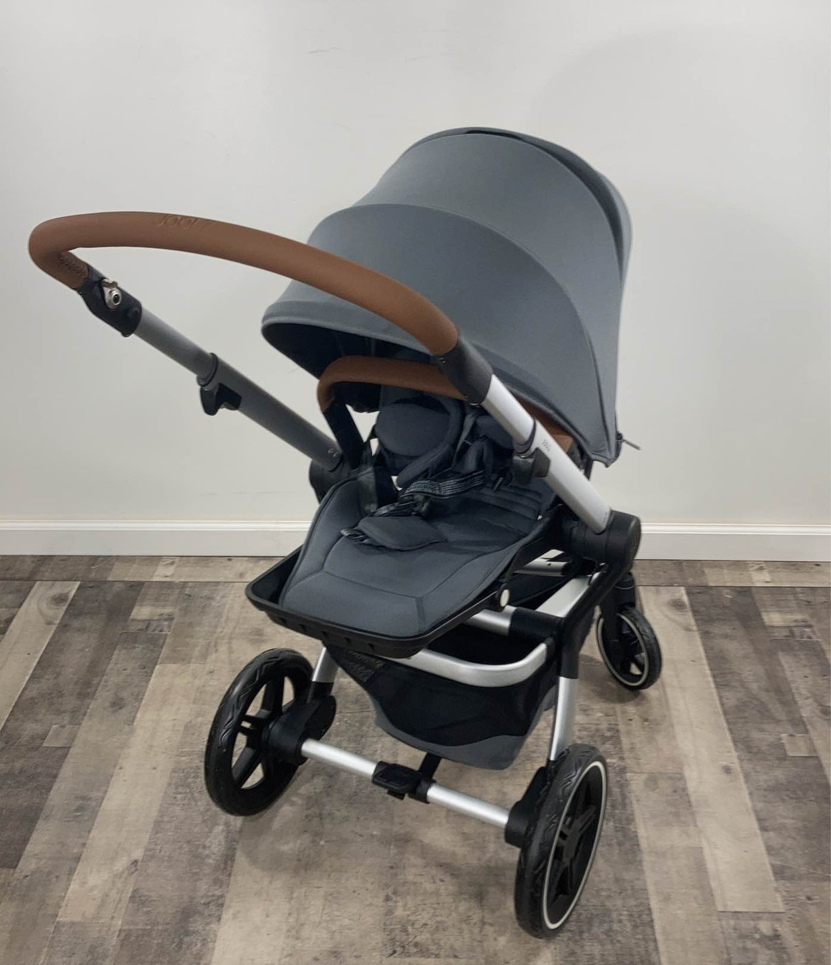 Joolz Hub+ Stroller, 2021, Gorgeous Grey — GoodBuy Gear