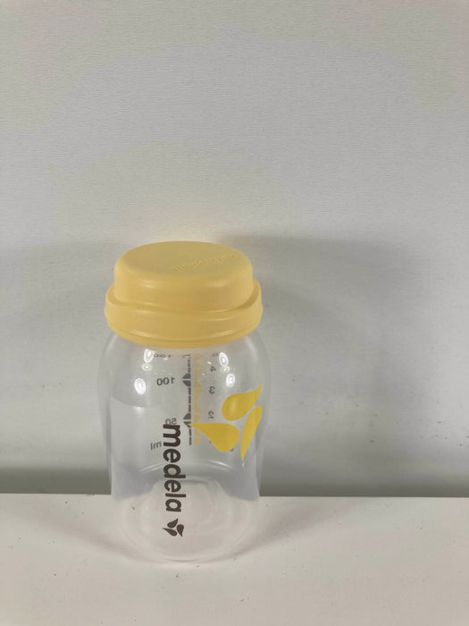 used Medela Breast Milk Collection and Storage Bottles with Solid Lids - 6pk/5oz