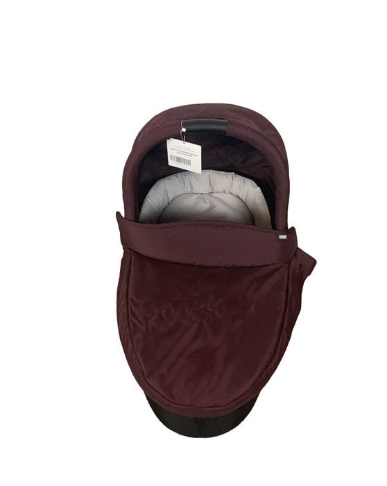 used Mamas & Papas Sola2 Bassinet