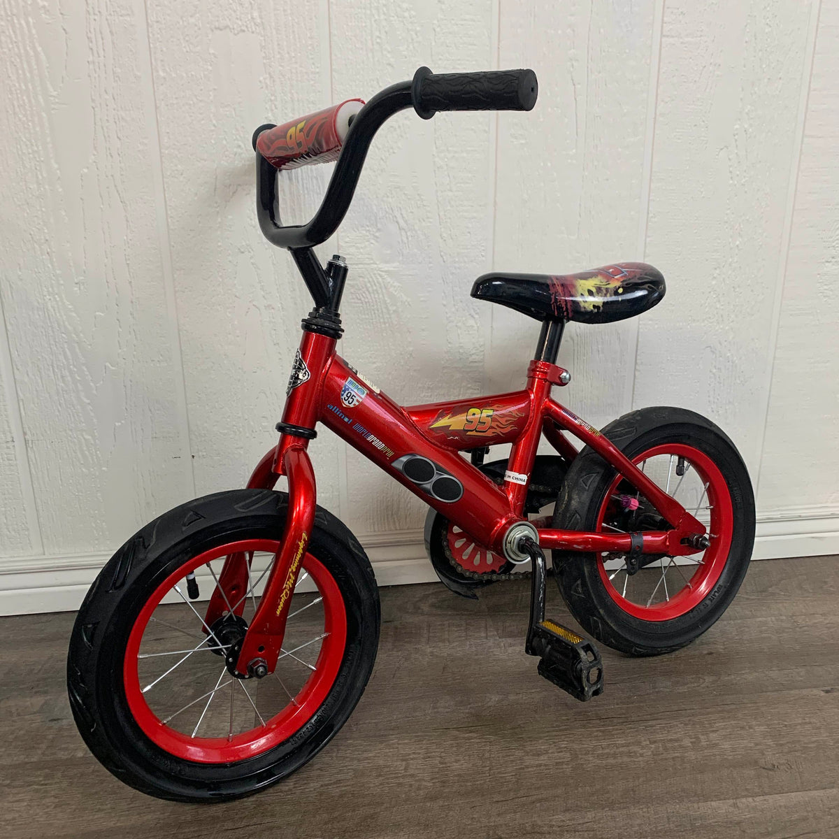 Huffy Disney Cars Lightning McQueen 12