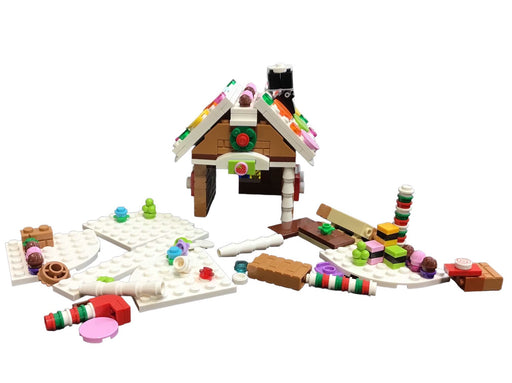 secondhand LEGO Gingerbread House 40139, 2015 Edition