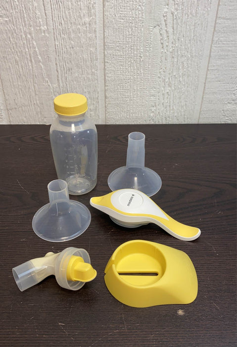 Shop Medela Harmony Manual Breast Pump at GoodBuy Gear