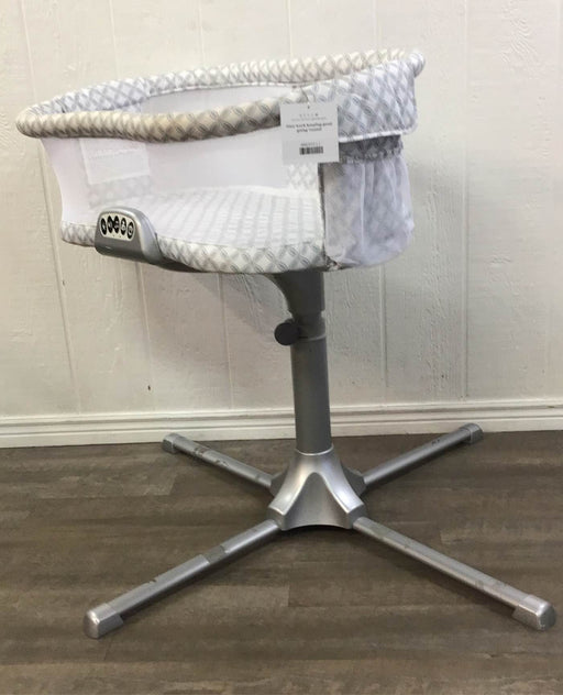 secondhand Halo BassiNest Swivel Sleeper, Premiere Series