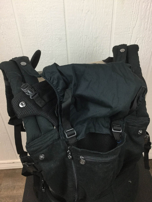 Shop Lillebaby Complete All Seasons Baby Carrier at GoodBuy Gear