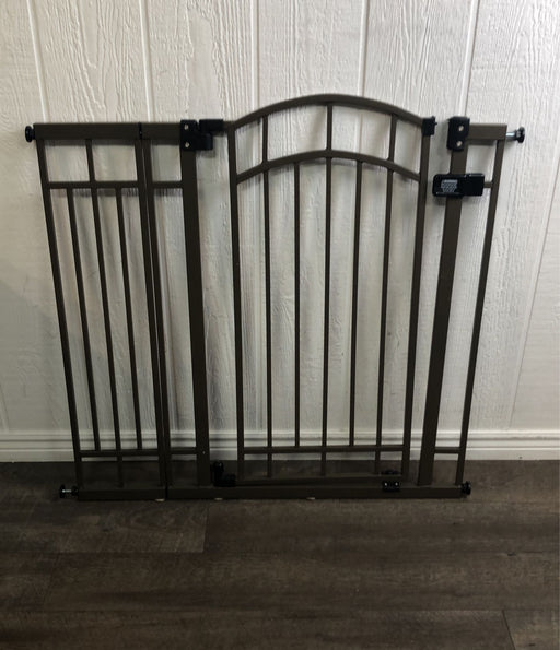 used Summer Infant Multi-Use Walk Through Gate