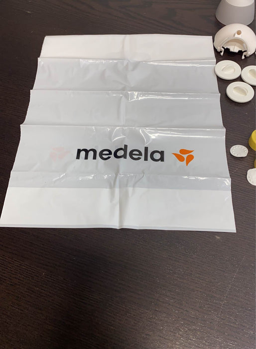 Shop BUNDLE Medela Accessories at GoodBuy Gear