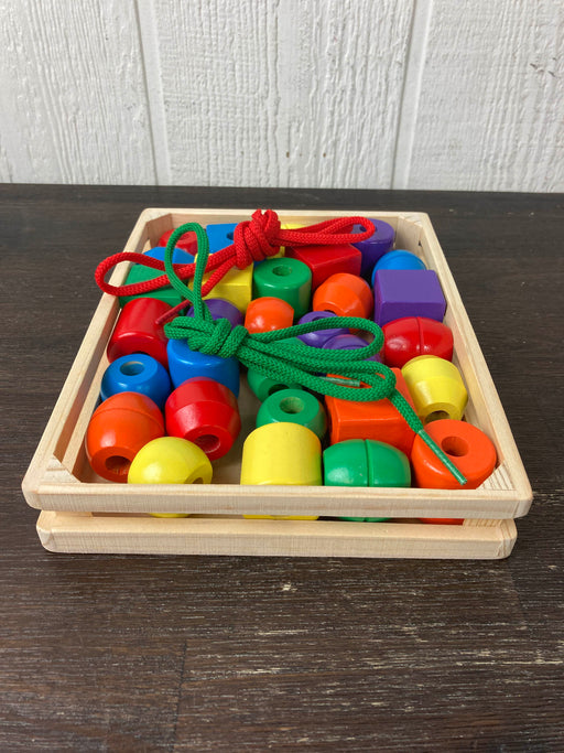 secondhand Melissa & Doug Primary Lacing Beads