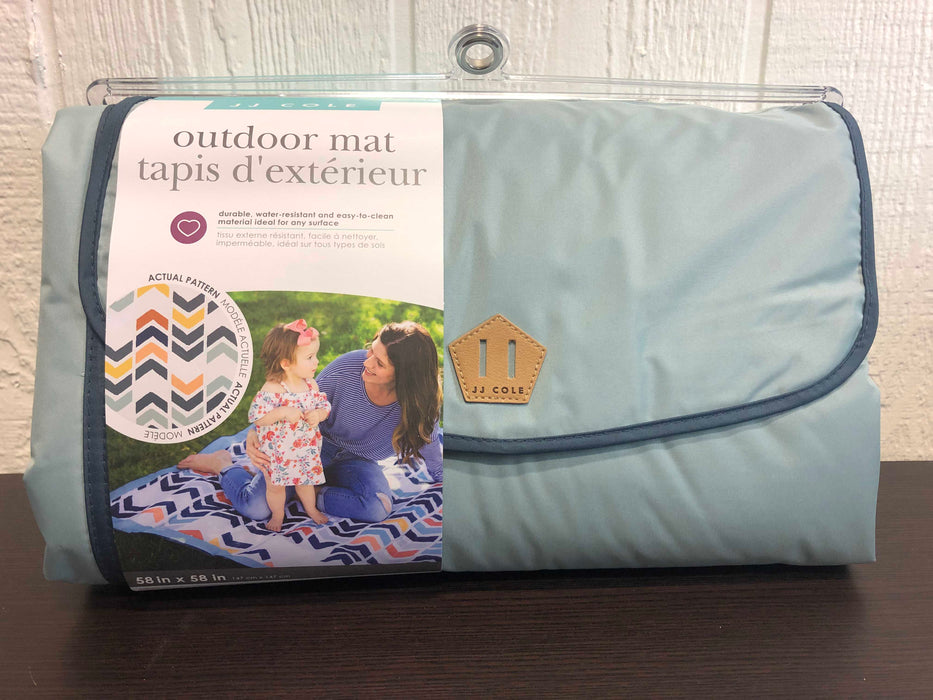 used JJ Cole Outdoor Blanket, 58x58 Chevron