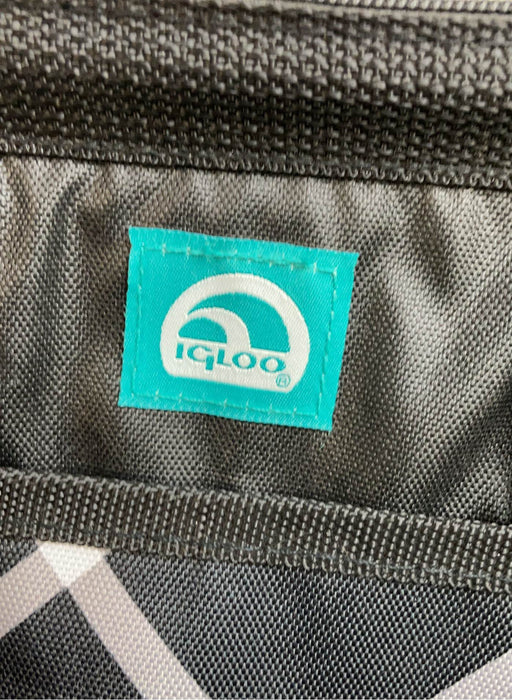 secondhand Igloo Small Cooler