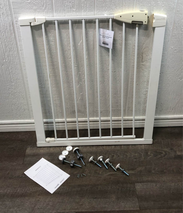 used Munchkin Easy Close Gate