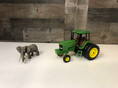 used John Deere 1/16th Tractor Toy