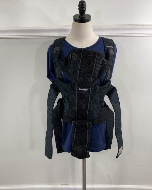 used BabyBjorn Baby Carrier Miracle