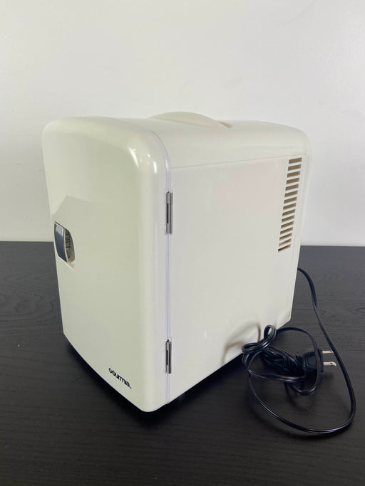 secondhand Gourmia Mini Table Top Fridge