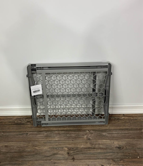 secondhand Regalo Plastic Expandable Safety Gate