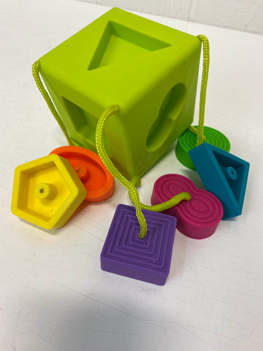 used Fat Brain Toys Oombee Cube