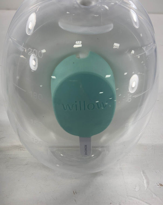 used Willow Go 2-Pack Wearable Breast Pump Clear Containers