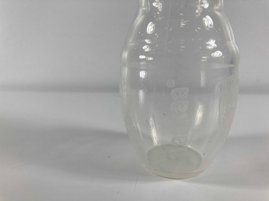 Shop Haakaa Manual Breast Pump at GoodBuy Gear