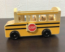 secondhand Melissa & Doug Classic Toy School Bus Playset