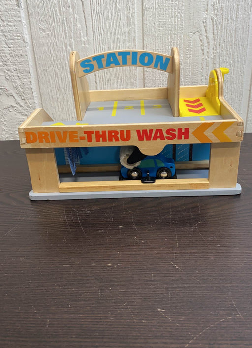 secondhand Melissa & Doug Service Station Parking Garage