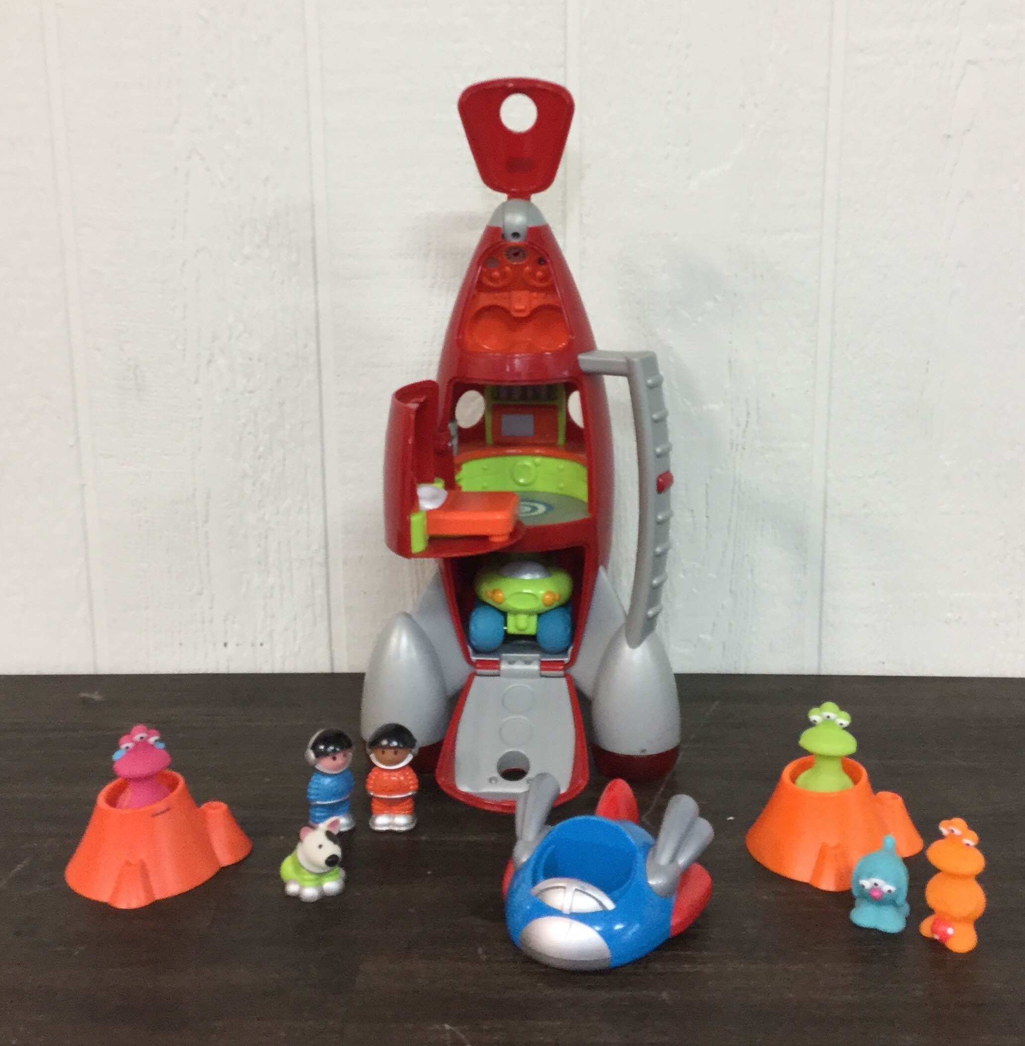 ロケット おもちゃ 模型 Happyland Lift Off Rocket Early Learning Centre Happyland Lift Off Rocket | Kaliedy