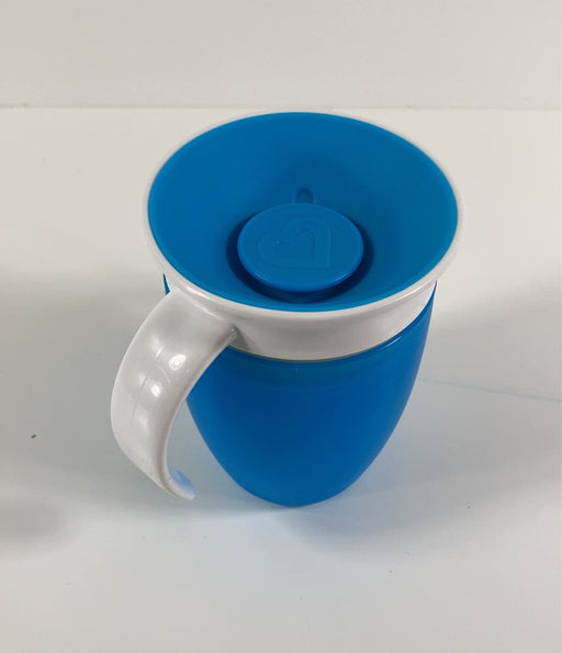 secondhand Munchkin Miracle 360 Sippy Cup