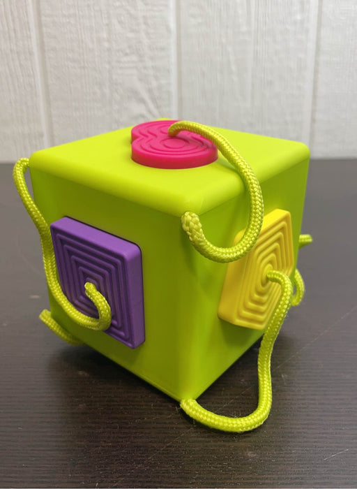 secondhand Fat Brain Toys Oombee Cube