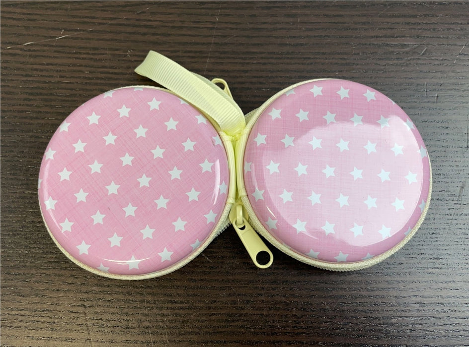 Shop Dodo Baby Pacifier Clips With Pacifier Case at GoodBuy Gear