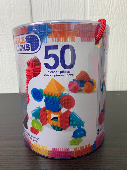 secondhand Battat Bristle Blocks 50 Piece Basic Builder Bucket