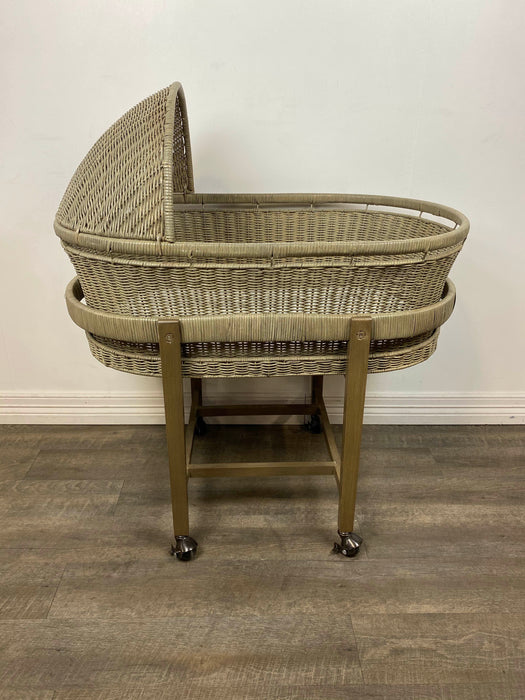 secondhand Reste Heirloom Wicker Bassinet