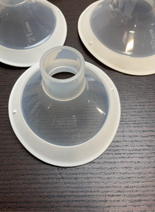 Shop BUNDLE Medela Accessories at GoodBuy Gear