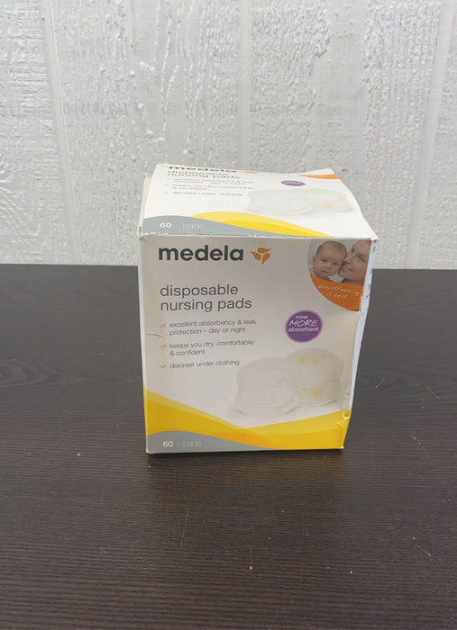 secondhand Medela Disposable Nursing Pads