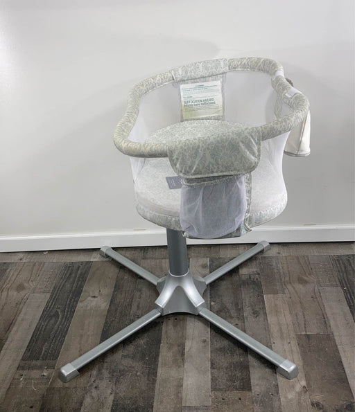 secondhand Halo BassiNest Swivel Sleeper, Premiere Series