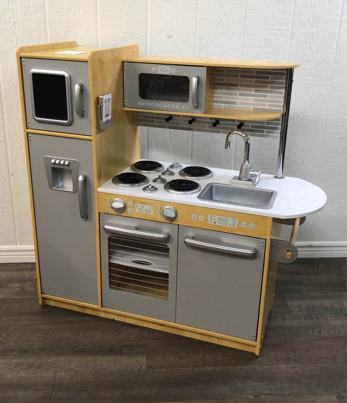 KidKraft Uptown Elite Play Kitchen, Natural — GoodBuy Gear