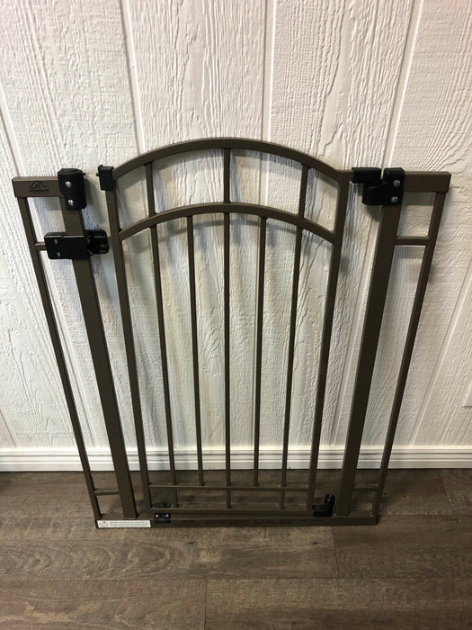 secondhand Summer Infant Multi-Use Deco Walk Through Gate