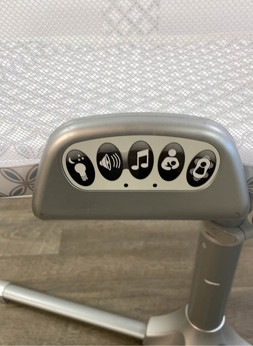 secondhand Halo BassiNest Swivel Sleeper, Premiere Series