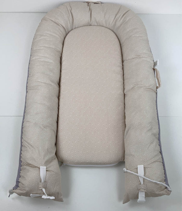 Shop LaLaMe Organic Newborn Lounger, Beige at GoodBuy Gear