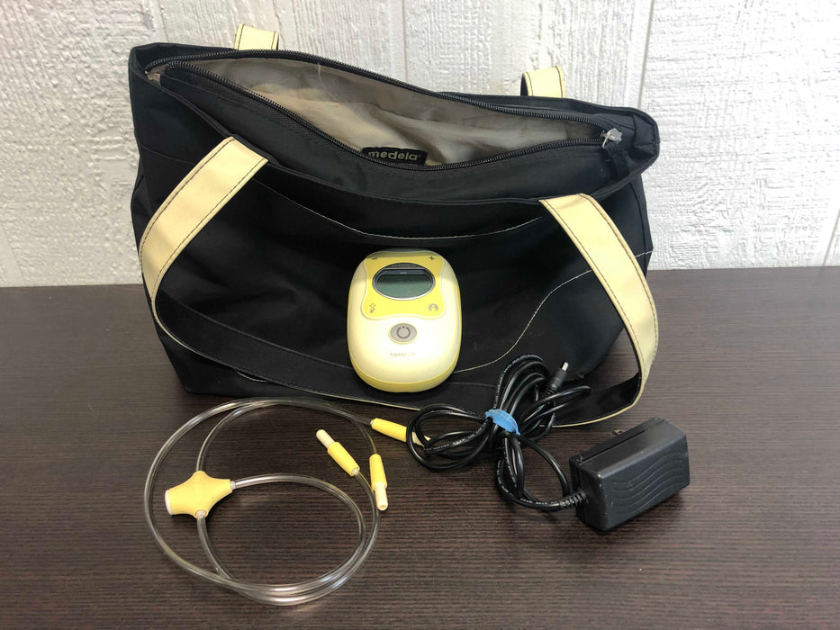 used Medela Freestyle Breast Pump, With Tote