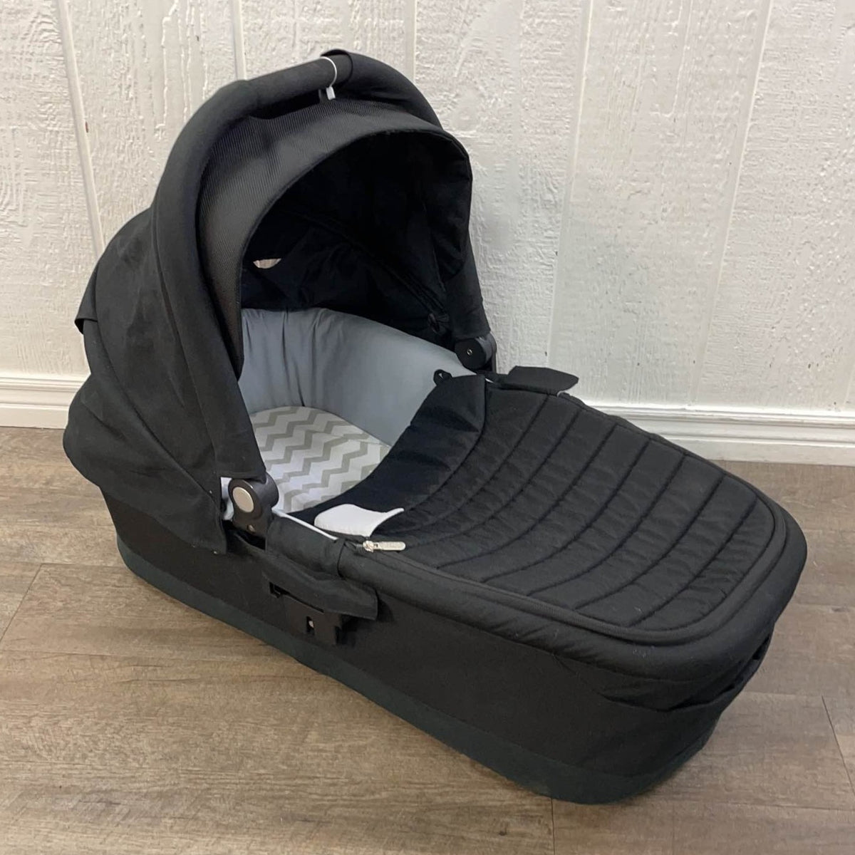 britax bassinet stand Britax B-Ready Bassinet