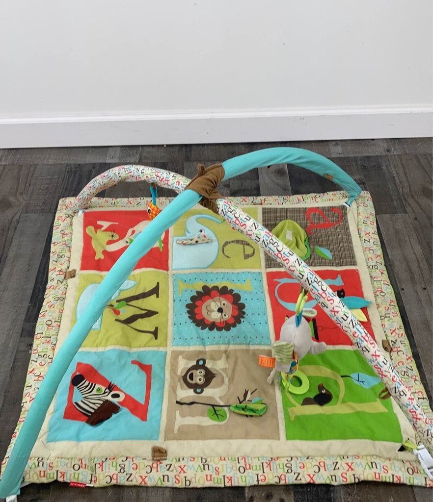 Skip Hop Activity Gym/Playmat, Alphabet Zoo