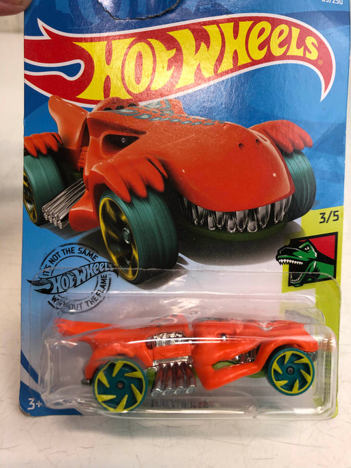 secondhand BUNDLE Hot Wheels Cars