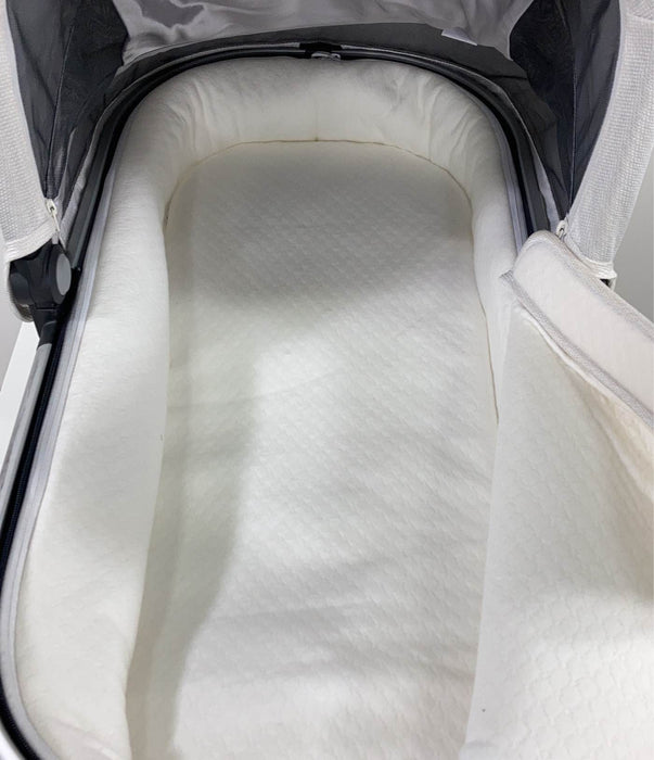 secondhand UPPAbaby Bassinet, Bryce (White and Grey Marl), 2019