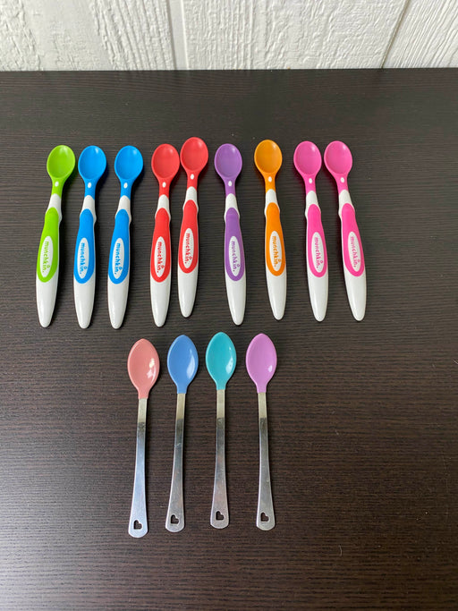 used BUNDLE Feeding Accessories, Munchkin Spoons