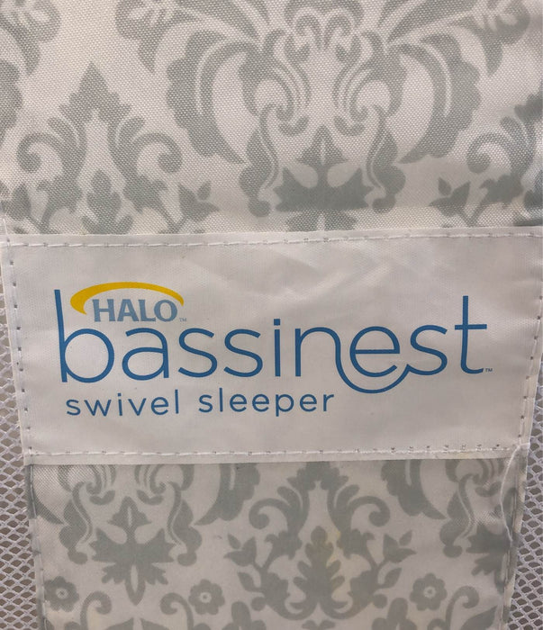 secondhand Halo BassiNest Swivel Sleeper, Premiere Series