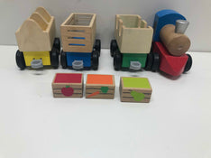 used Melissa & Doug Wooden Farm Train Set