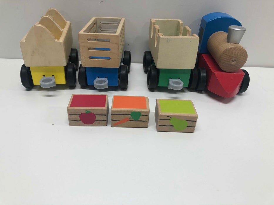 used Melissa & Doug Wooden Farm Train Set