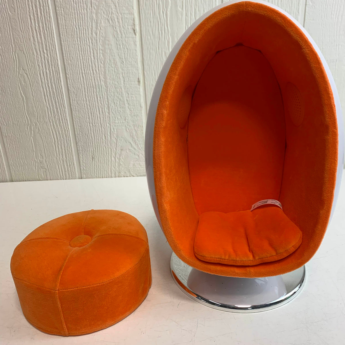 American Girl Julie s Egg Chair Set