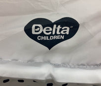 Delta Children Deluxe Gliding Bassinet