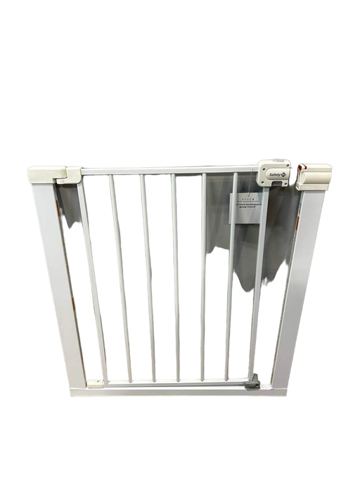 secondhand Safety 1st Easy Install Walk-Thru Gate